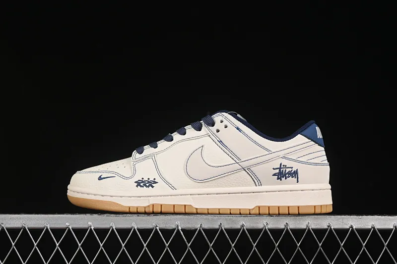 All categories Nk SB Dunk Series Nk SB Dunk Low High-end customized low-top sneakers Nike SB Dunk Low Stusi co-branded Blue line raw rubber Anniversary high-end customized low-top casual sneakers JJ2508-559